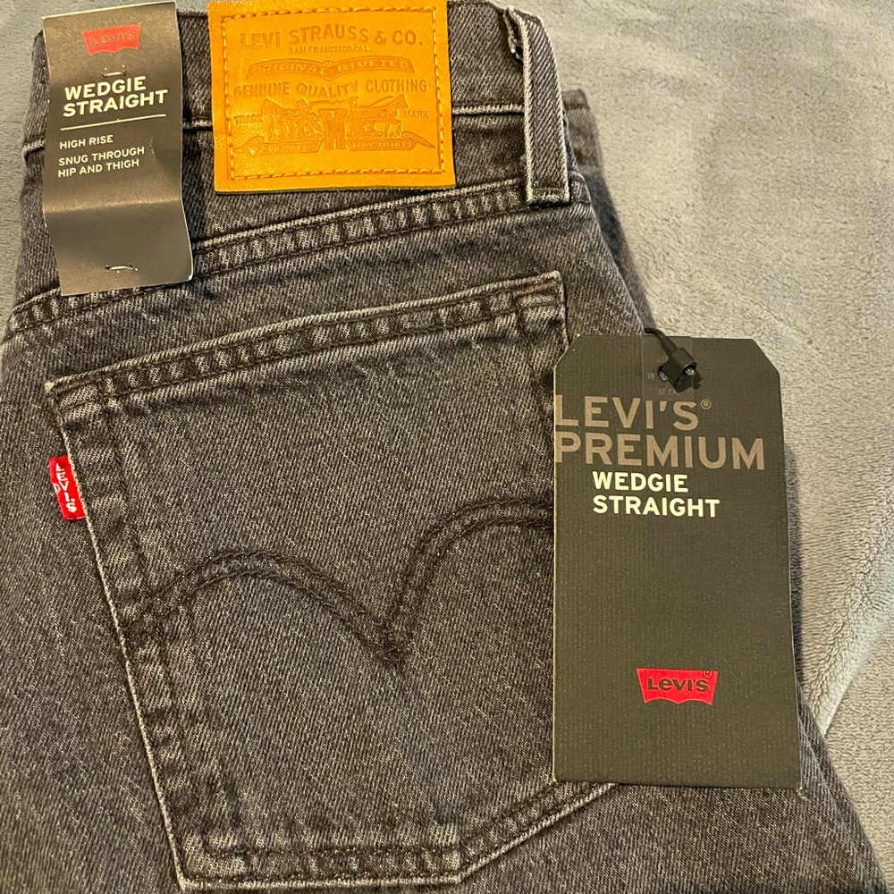 Levi’s high rise jeans